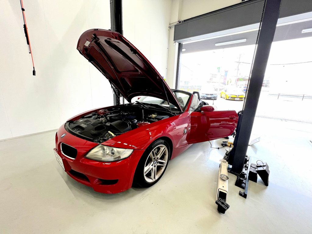 九州のBMW専門店スタディ福岡。BMWオープンエアーE85Z4M_S54B30Aエンジン。スーパースプリントマフラーにEVENTURIカーボンインテークキット装着で更にパワーアップです!