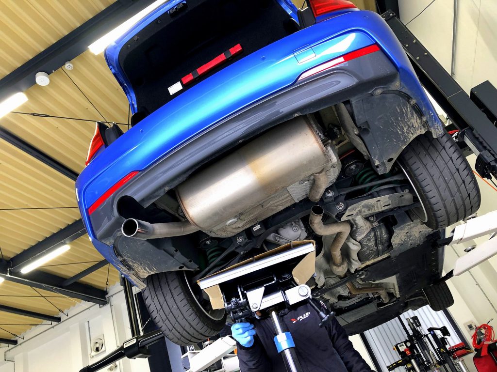 九州のBMW専門店スタディ福岡。BMW_F30に3DDesignマフラー取付です!奏でるエキゾーストノートが楽し過ぎます!