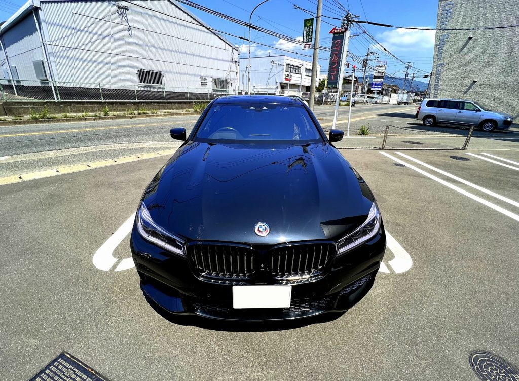 九州のBMW専門店スタディ福岡。BMWユーザー様から人気なM50THエンブレムをいっぱい交換させてもらってます(^^)