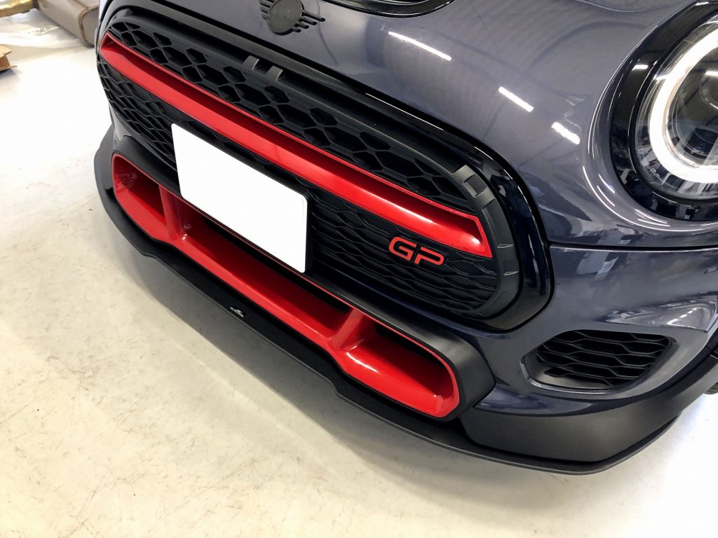 スタディ福岡店にBMWミニF56JCW/GPオーナー様にご来店頂きAC_SchnitzerフロントリップとREMUSマフラーお取付けです！