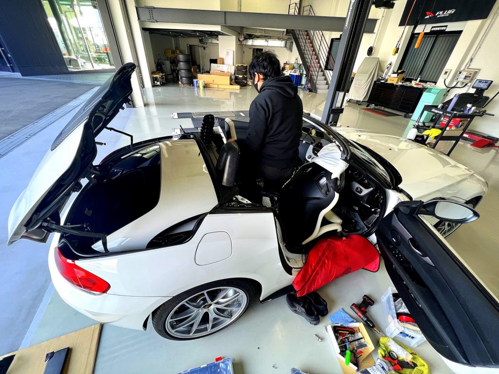九州のBMW専門店スタディ福岡。BMWでレーダー、ドライブレコーダー取付ならスタディです!美しさを追求し拘り抜いた手法でインストールします!