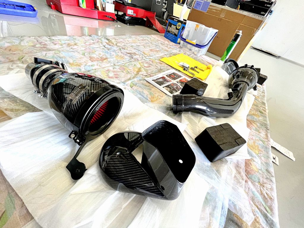 九州のBMW専門店スタディ福岡。BMWM2Competitionに吸気チューニングEVENTURIカーボンインテーク装着です!
