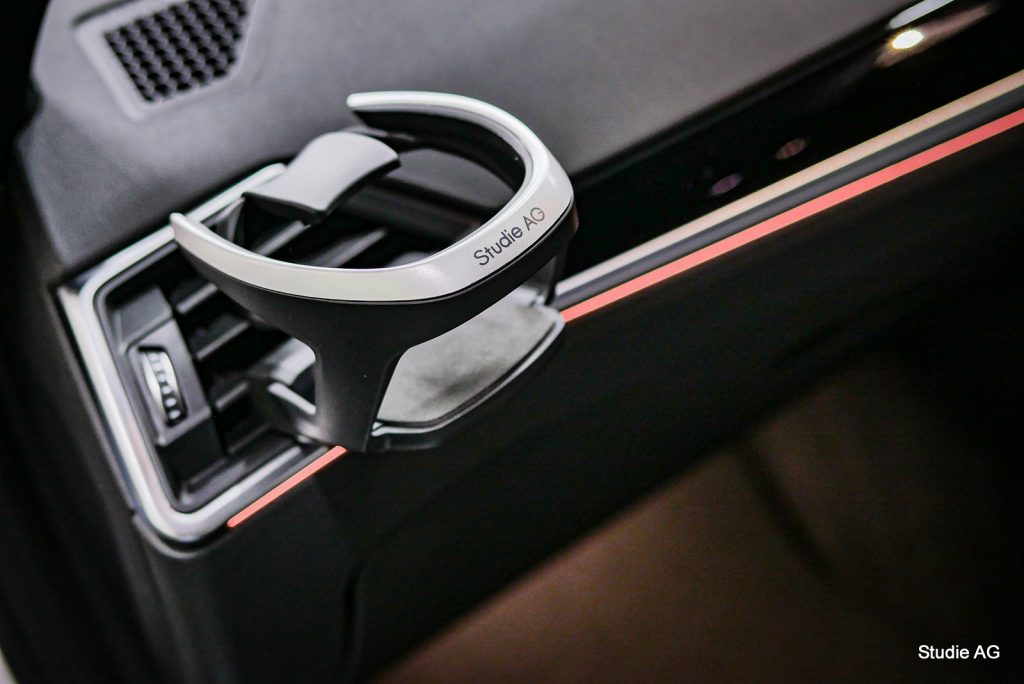 Studie AG Cup Holder G82M4