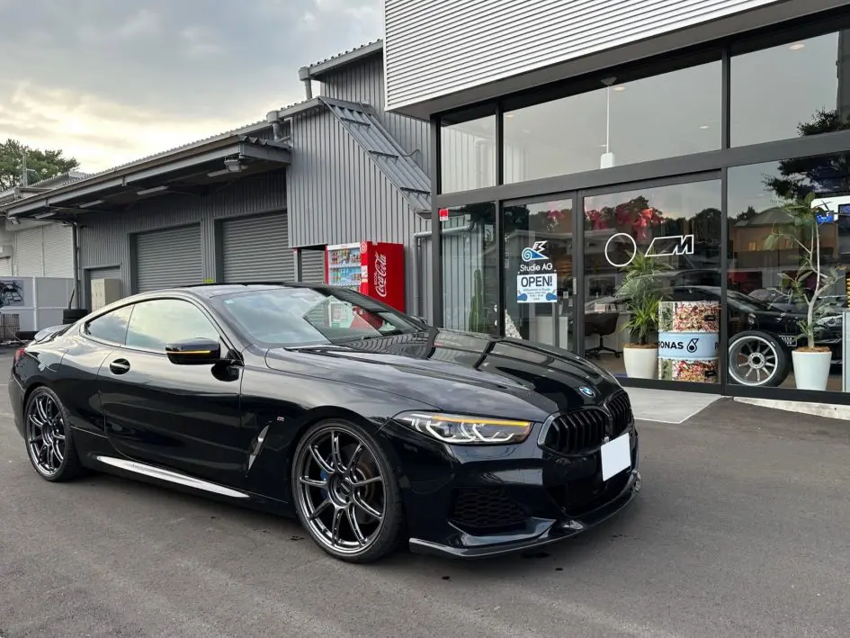 BMW Individual | BMW X6 M60i in Frozen Black Metallic
