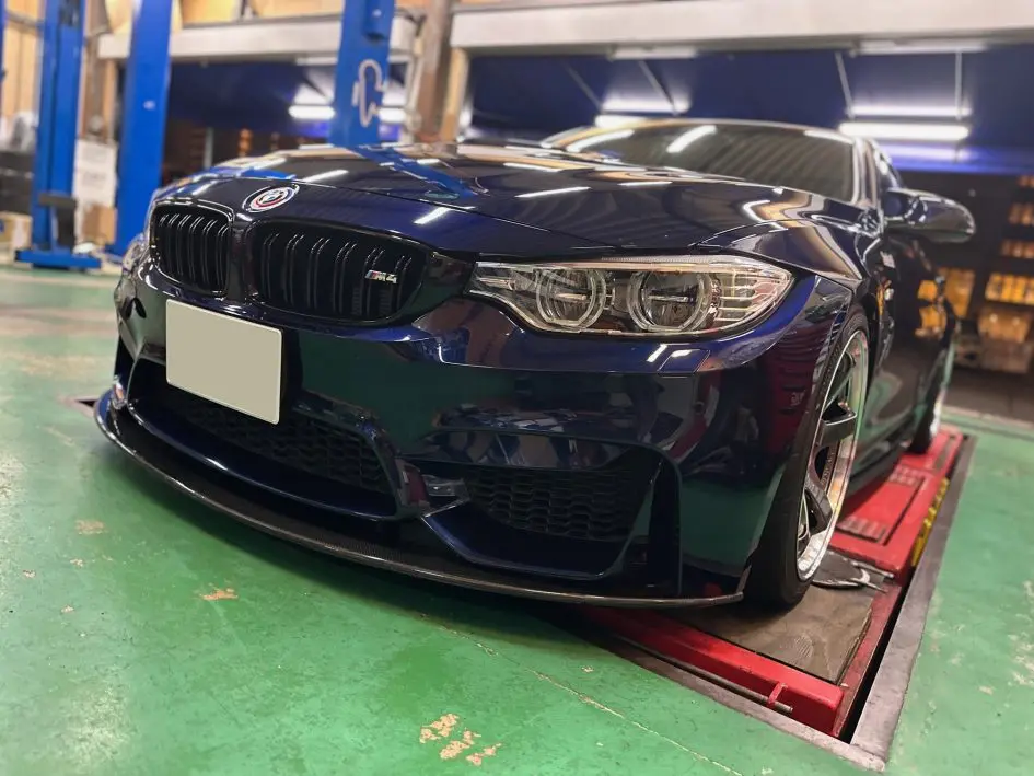 神戸店 Mさん】タンザナイトブルーが素敵なBMW F82 M4オーナー様をご