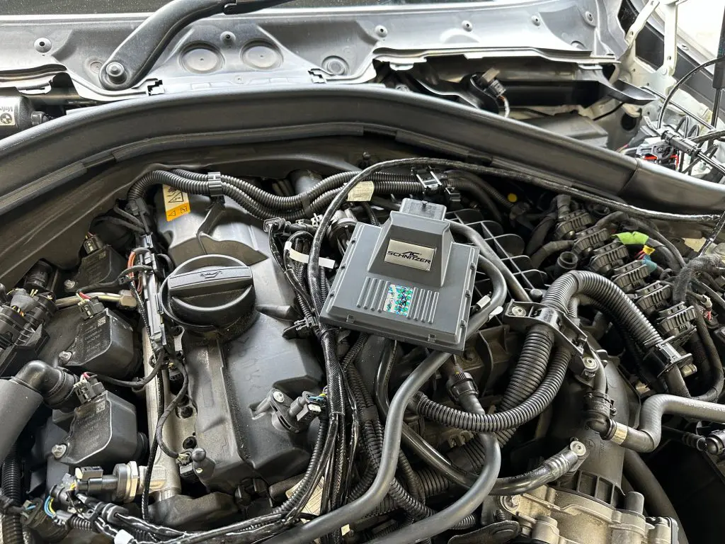 AC SCHNITZER Performance Upgradeで力を開放！BMW F30LCI 320iに更