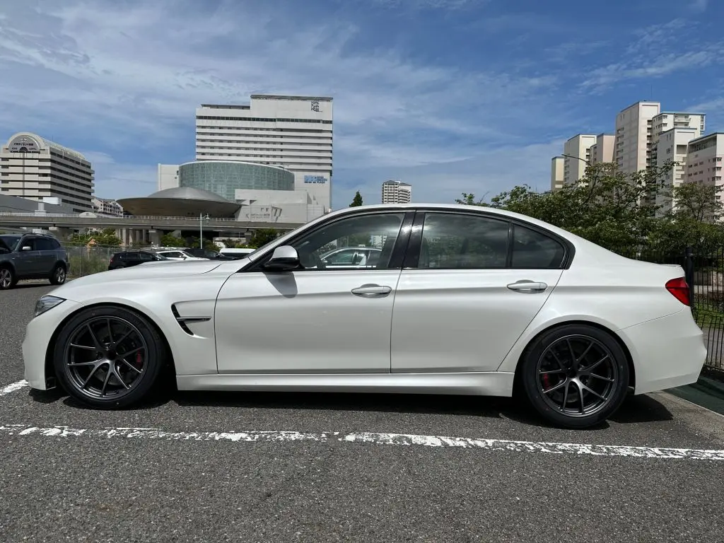 BBS RI-AホイールをADVAN NEOVAのGoodコンビネーションでBMW F80 M3へ
