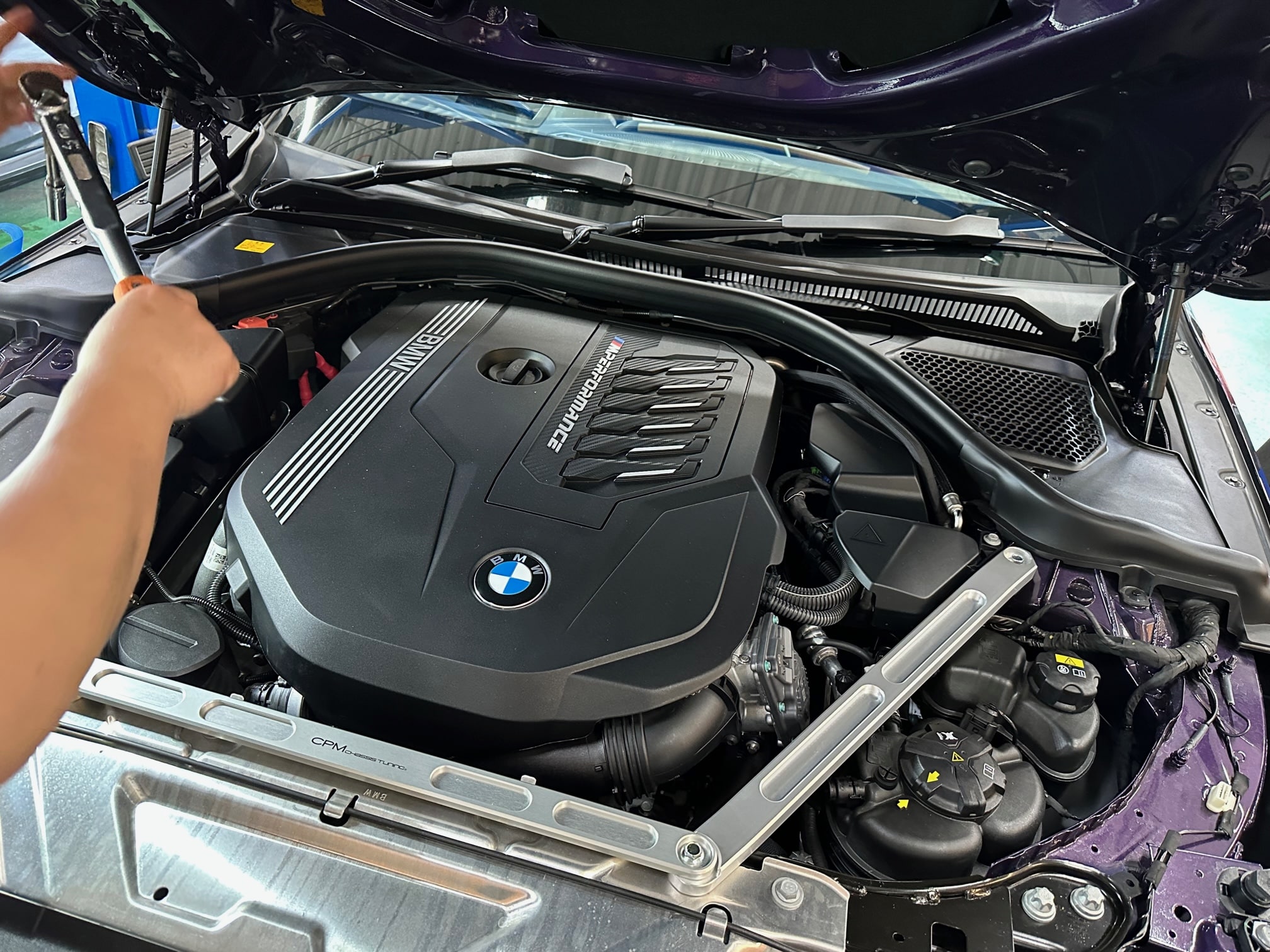 BMW G42 M240iXにもCPMストラットブレース(^_)☆ Studie[スタディ]