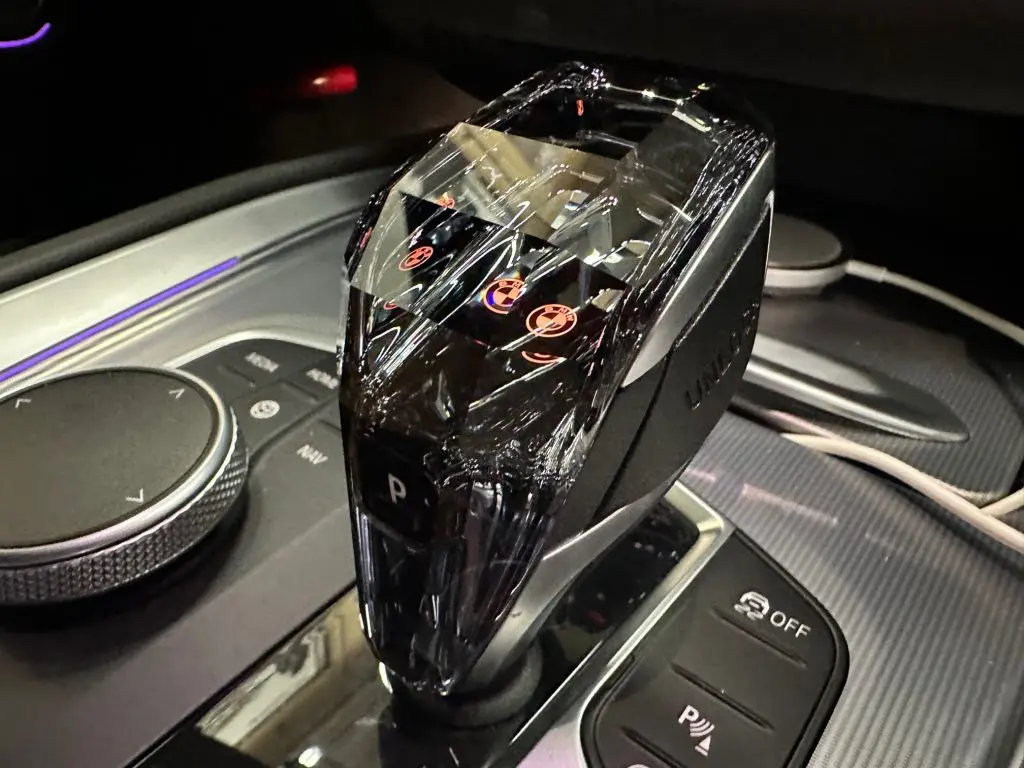 モノグラム クリスタル カフ 眩い輝き☆Crafted CRYSTAL（クラフテッド・クリスタル)アイテム