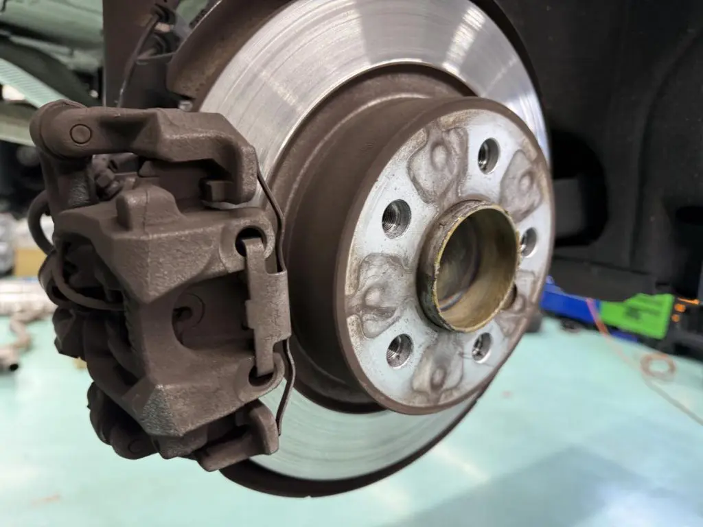 BMWの安心安全にブレーキリフレッシュ！ブレーキダスト対策と