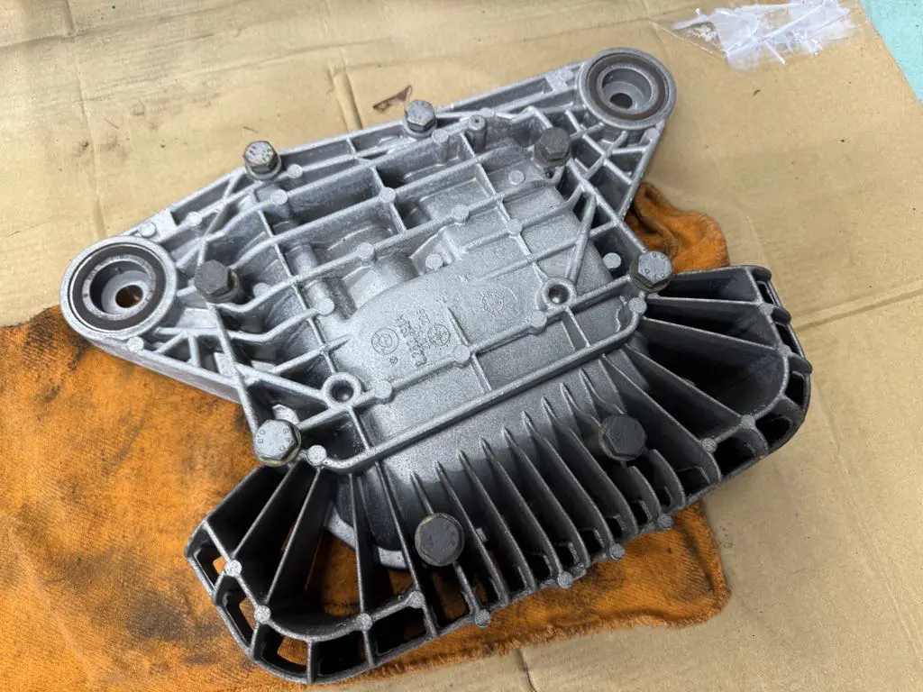 Welcome New デフマウント！BMW E46 M3のメンテナンスでございます