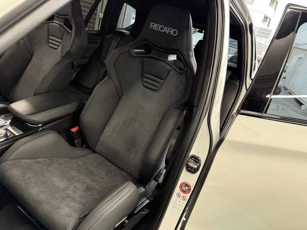 BMW F25 X3にもRECARO SR-Sシートを装着頂きました(^_^) | Studie 