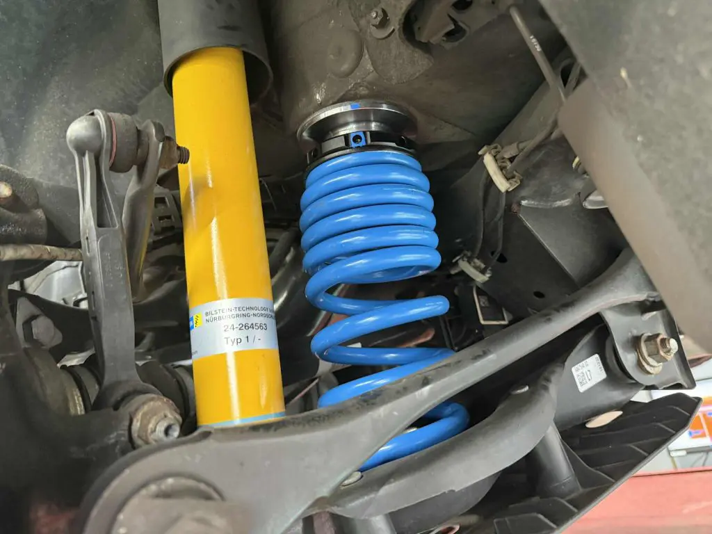 高剛性でスポーツ走行が楽しいBILSTEIN B14サスペンションキットをBMW