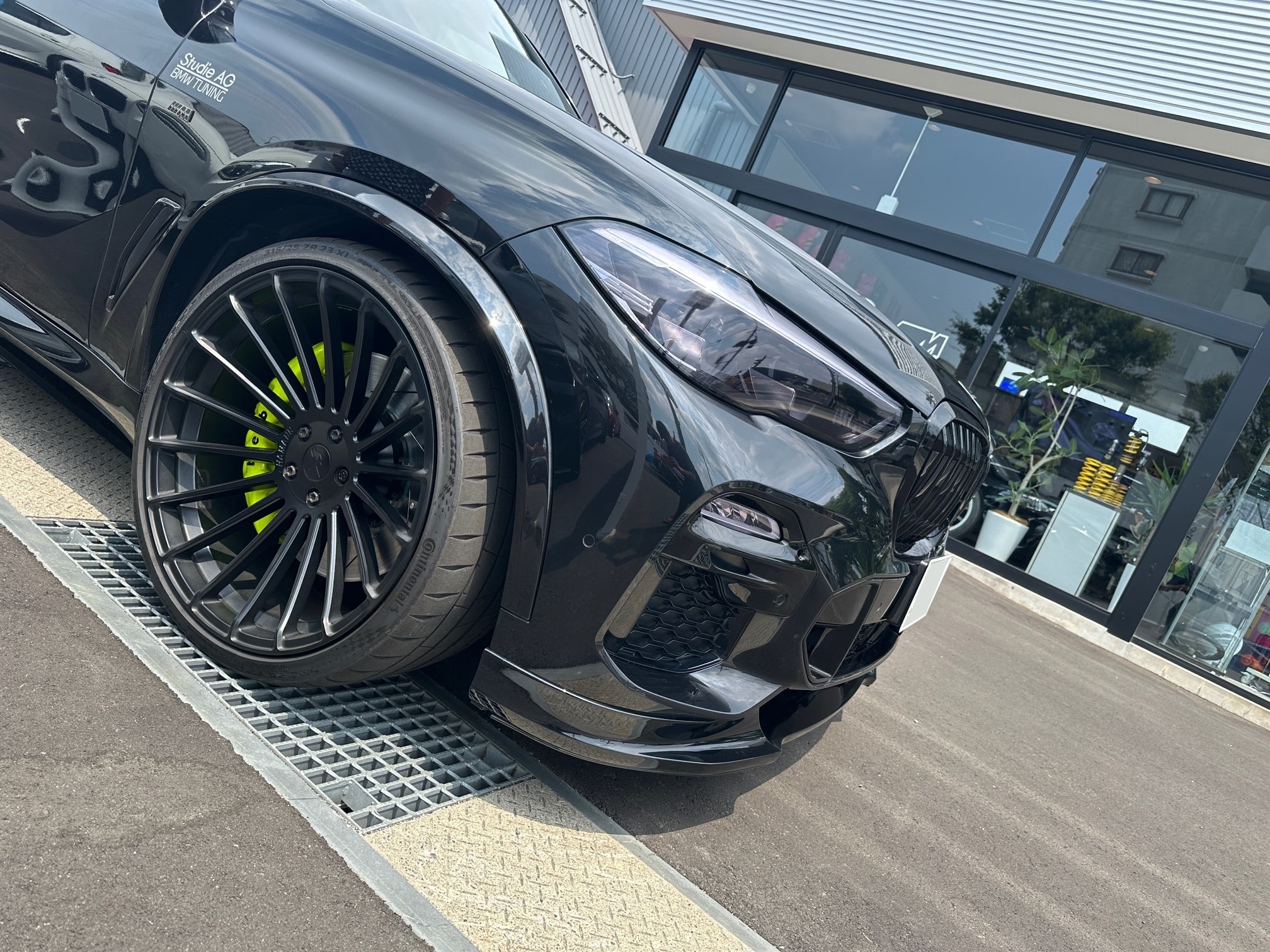 Stopping Power全開！Brembo GT/BM8ブレーキキットをBMW G05 X5