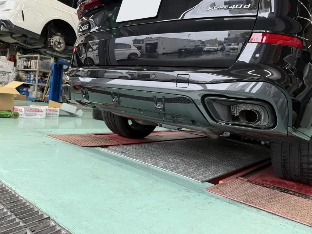 M PERFORMANCEテールパイプセットをBMW G05LCI X5へ装着頂きました