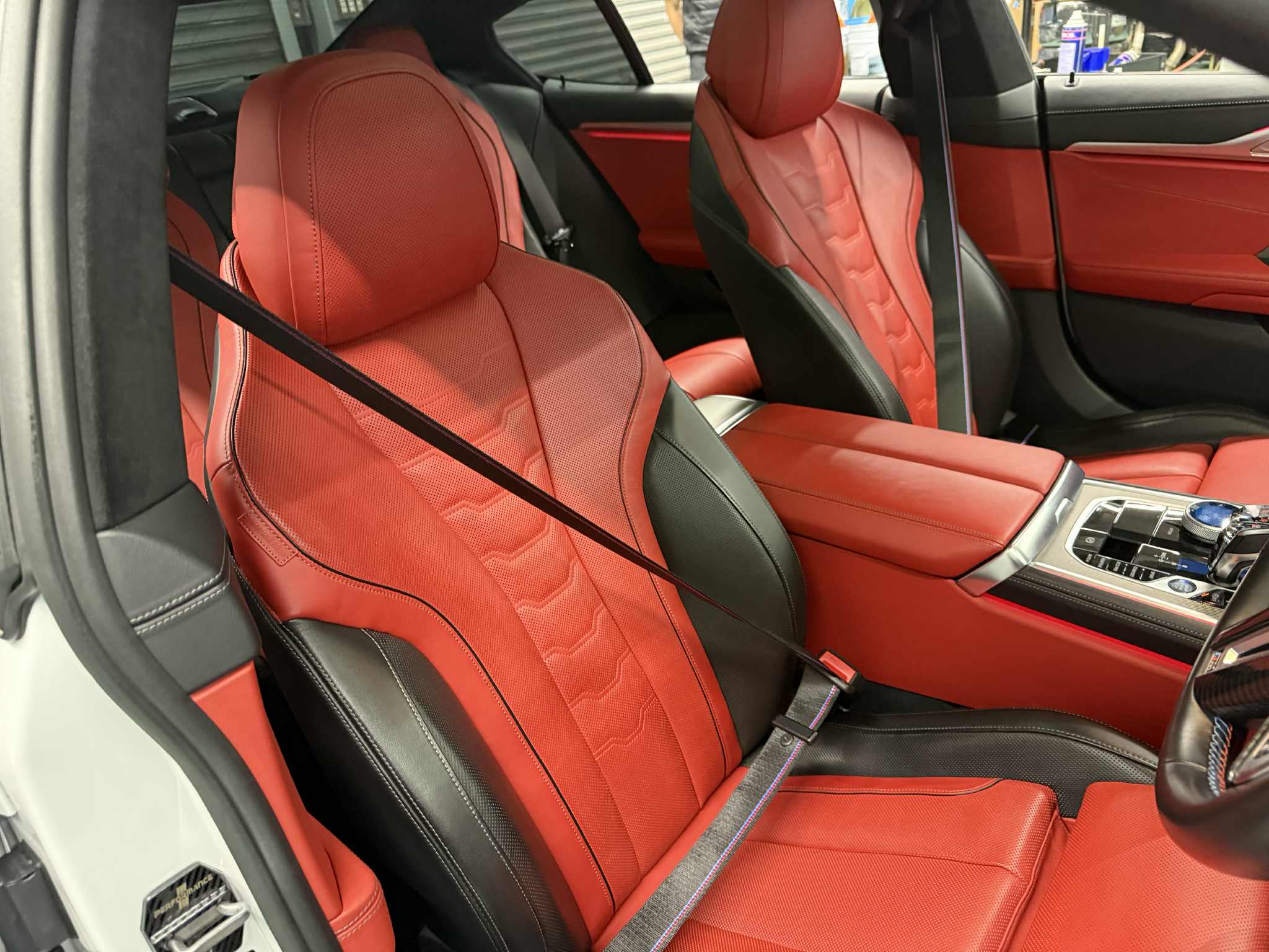 BMW G16 M850iXへMシートベルトを装着いただきました(^_^) | Studie