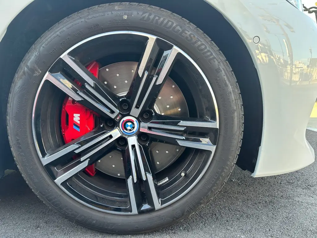 studieag_bmw_g42_220i_mperform