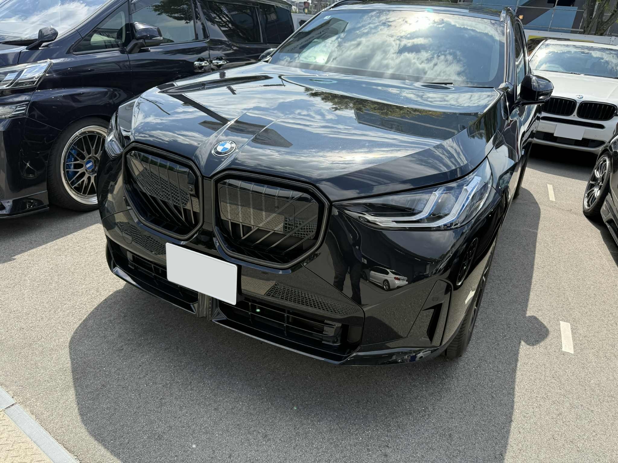 BMW G45 X3へM PERFORMANCEブラックキドニーグリルを装着いただきまし
