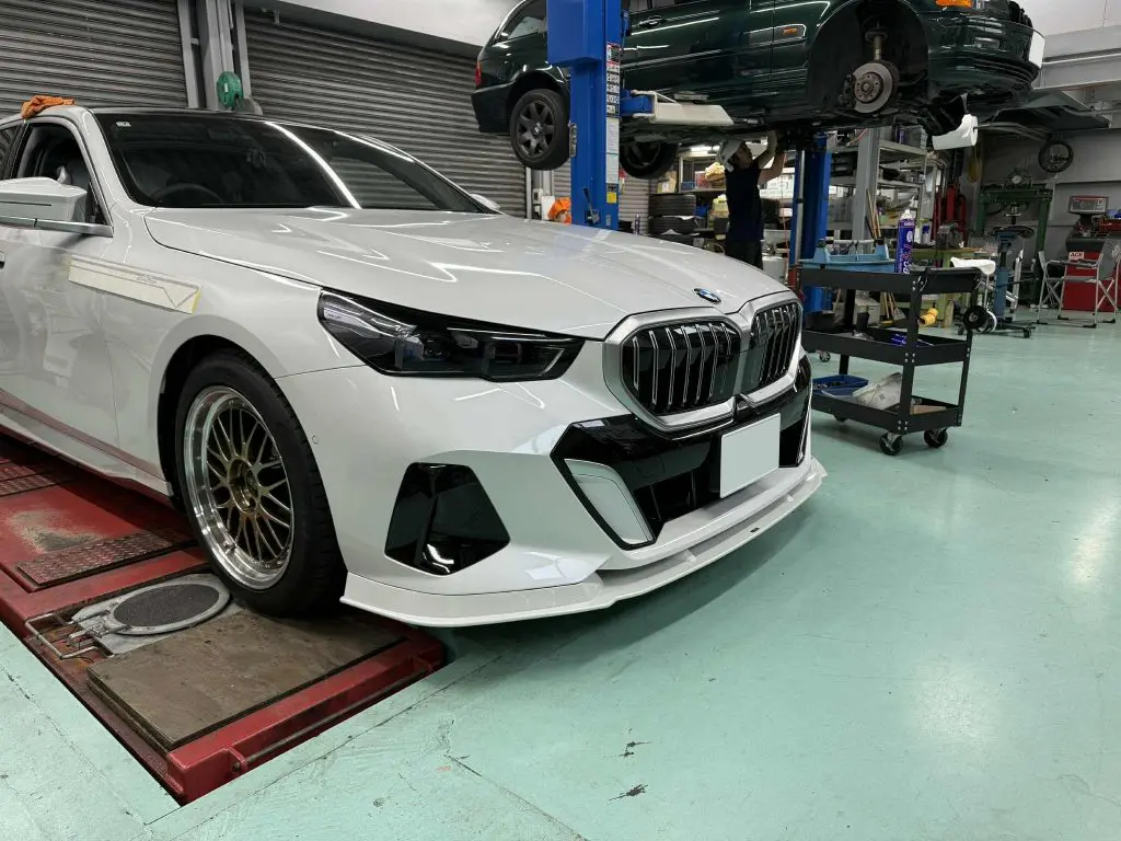AC SCHNITZERがBMW ロングボディ5シリーズのG68 525Liを魅力的に(^_