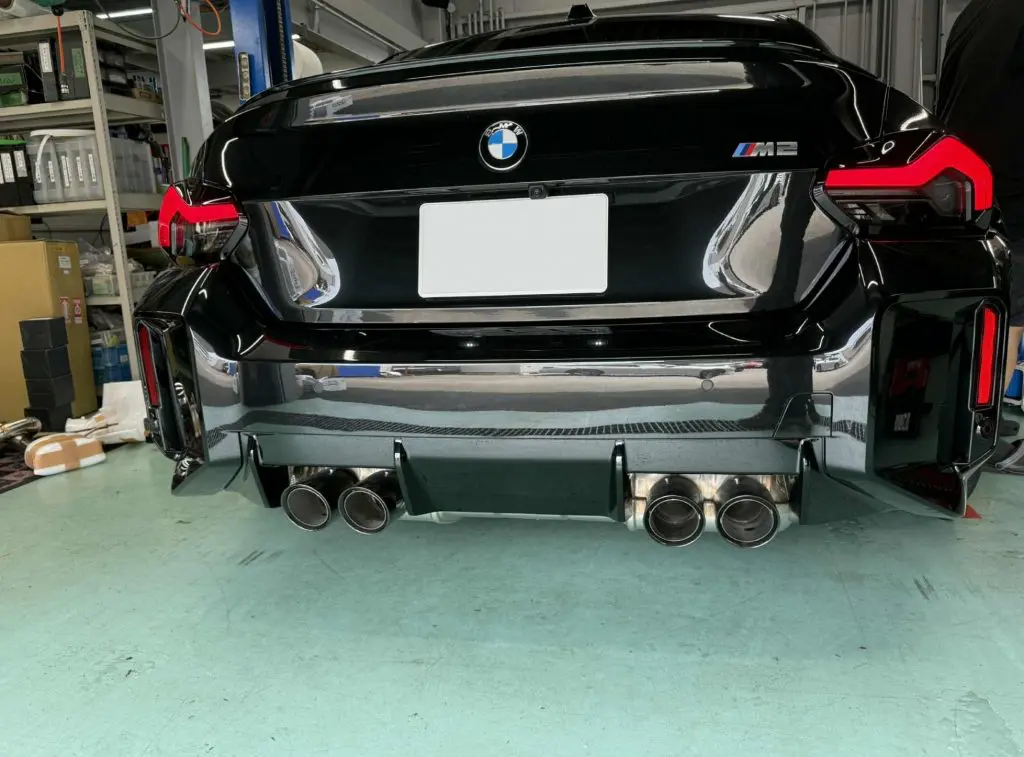 暑さを吹っ飛ばす清々しい快音を♪BMW G87 M2へ3DDesignマフラーを装着 