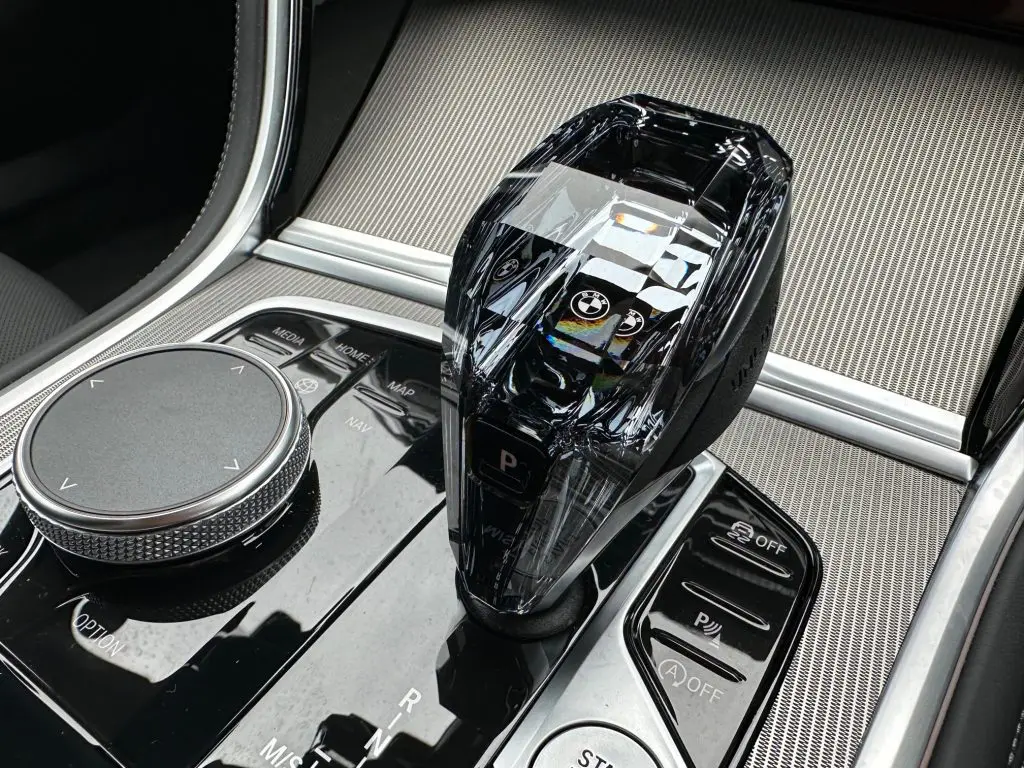 ☆Crafted CRYSTAL(クラフテッド・クリスタル)シフトをBMW