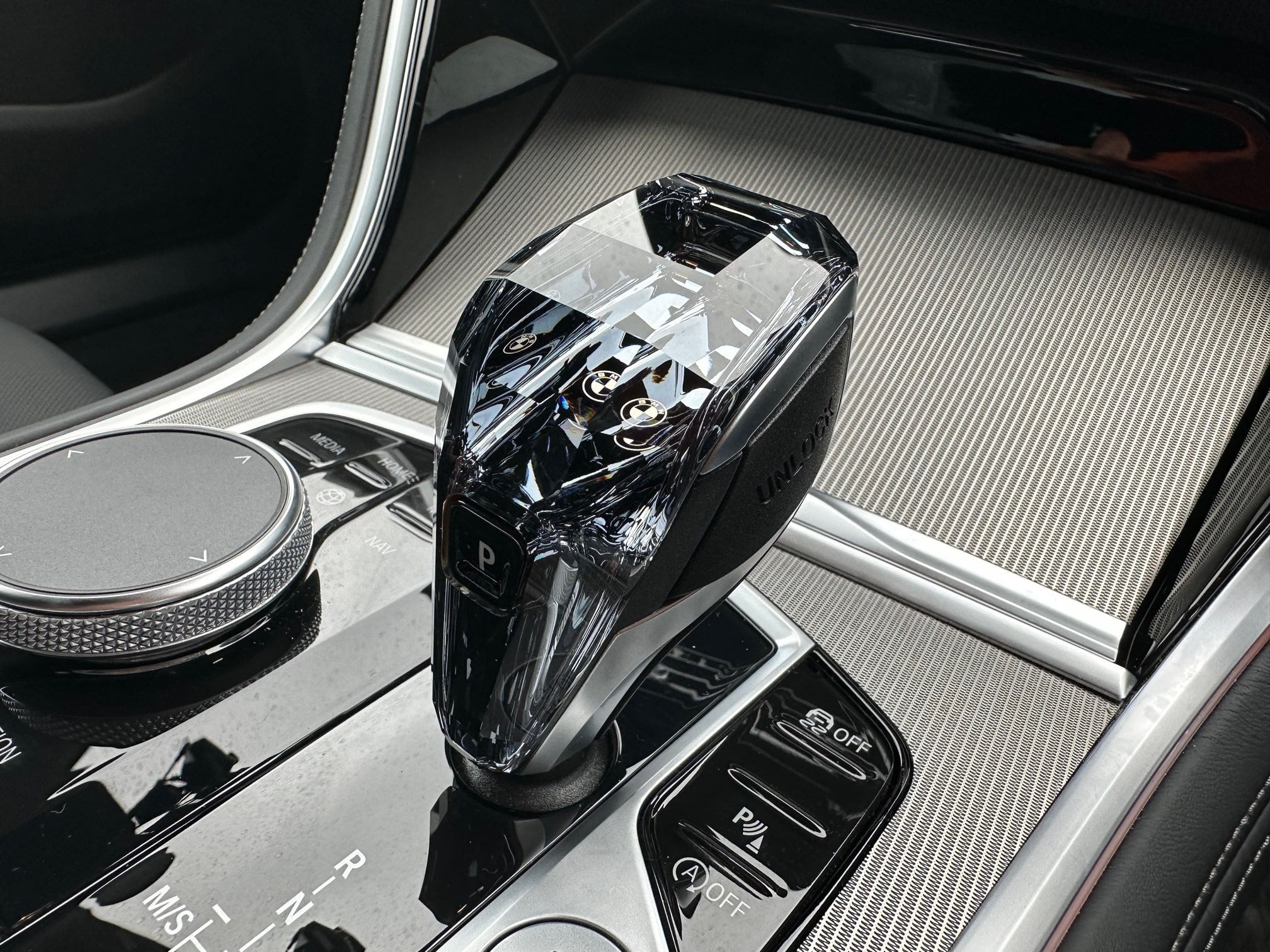 ☆Crafted CRYSTAL(クラフテッド・クリスタル)シフトをBMW