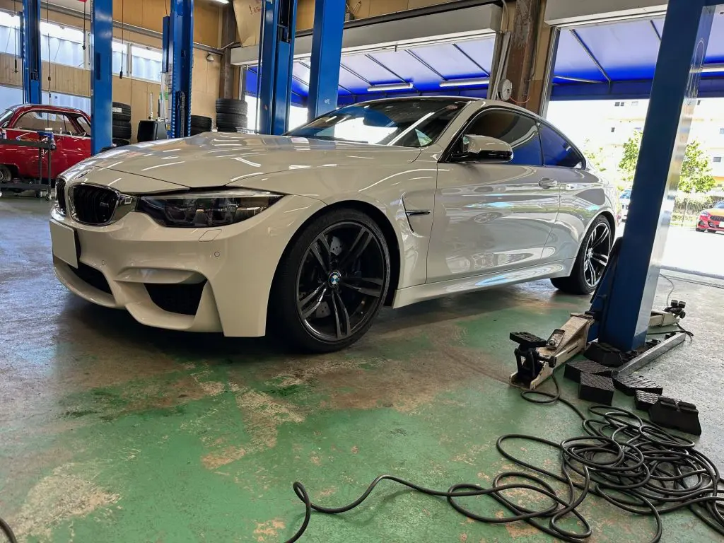 BMW F82 M4へGoodな乗り味をもたらすKW V3サスペンションを装着です(^_