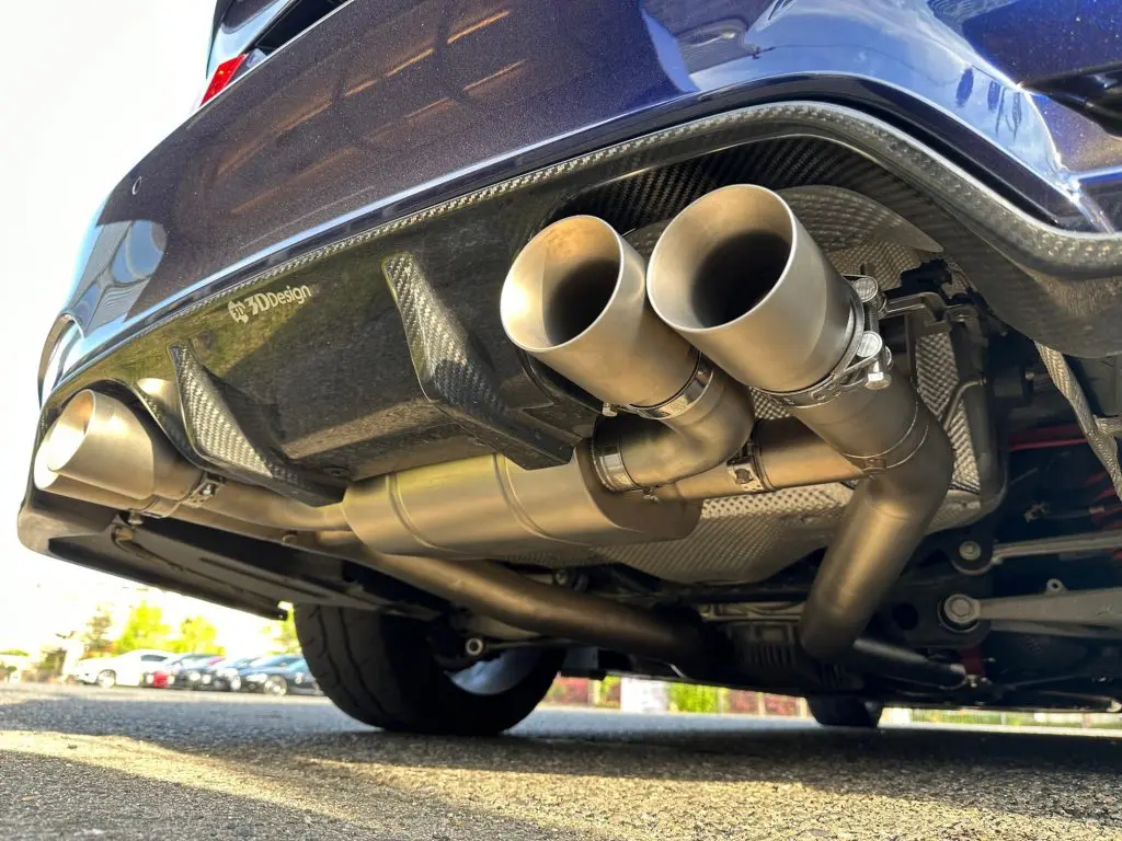 LIGHTWEIGHT Performance エキゾーストでBMW F82 M4が清々しいSoundに