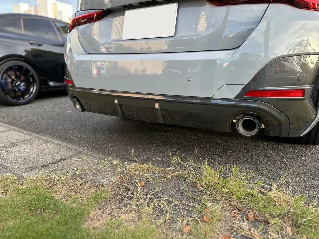 BMW M PERFORMANCE カーボンテールパイプトリムをG26 420iへ装着 BMW M PERFORMANCE カーボンテールパイプトリムをG26 420iへ装着