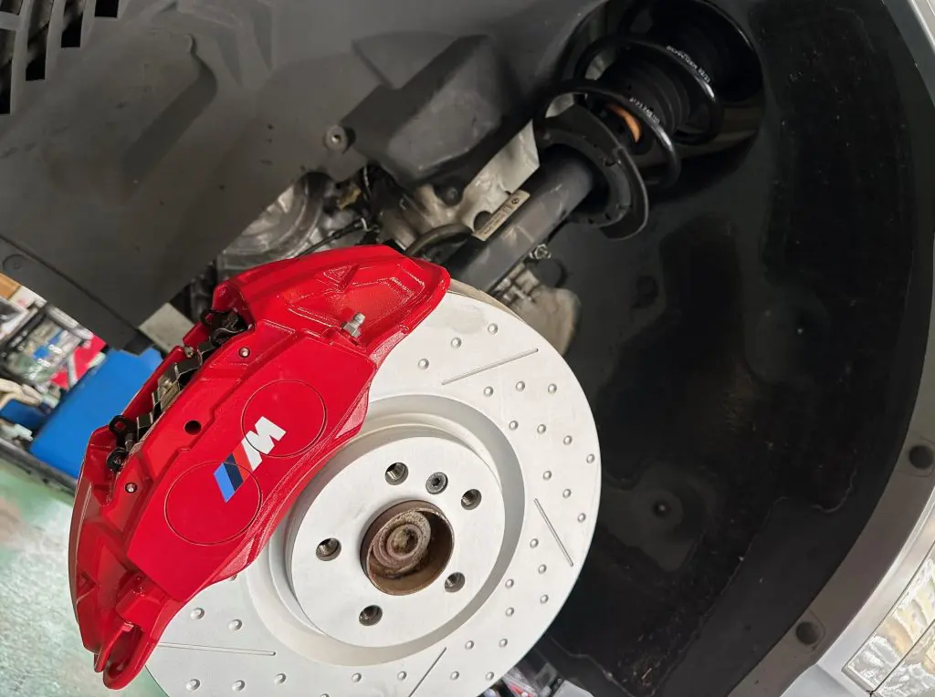 BMW F39 X2 20iXを楽しく彩る！M PERFORMANCE & AC SCHNITZERで