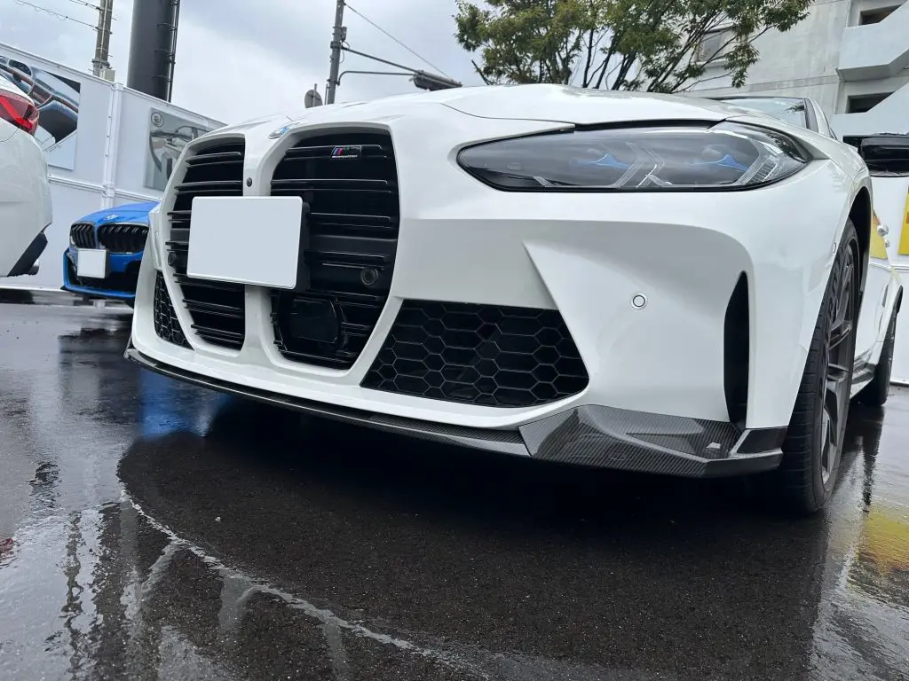 BMW純正M PERFORMANCEカーボンスポイラーは流石のクォリティで