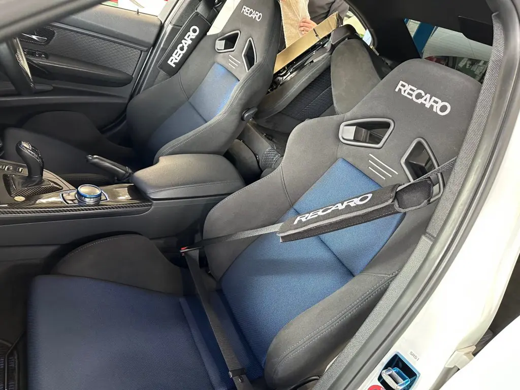 RECAROシートSR-7装着でBMW F30 320dと快適ドライブ！ | Studie[スタディ]