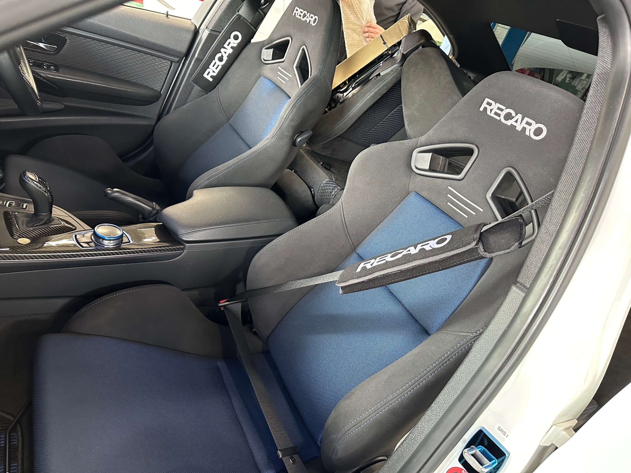 RECAROシートSR-7装着でBMW F30 320dと快適ドライブ！ | Studie[スタディ]