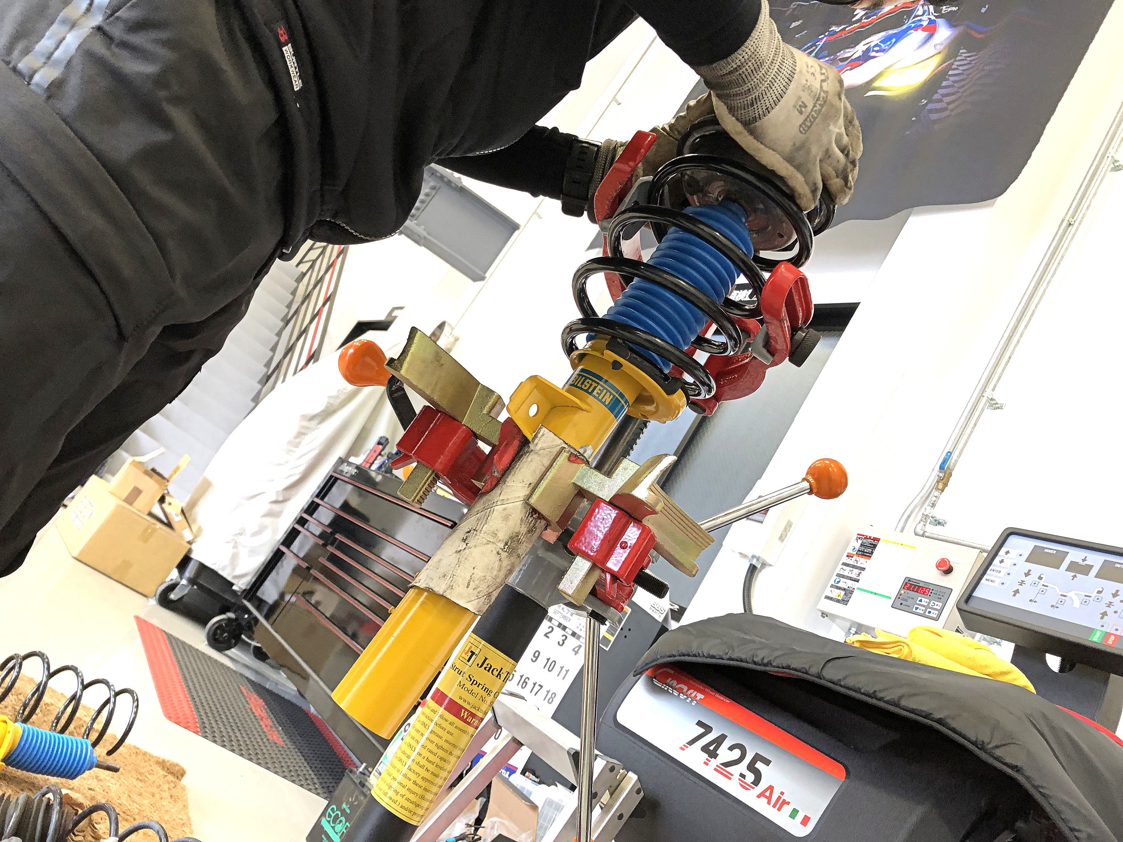 BMWにBILSTEIN。相性も抜群な純正形状サスペンションキット