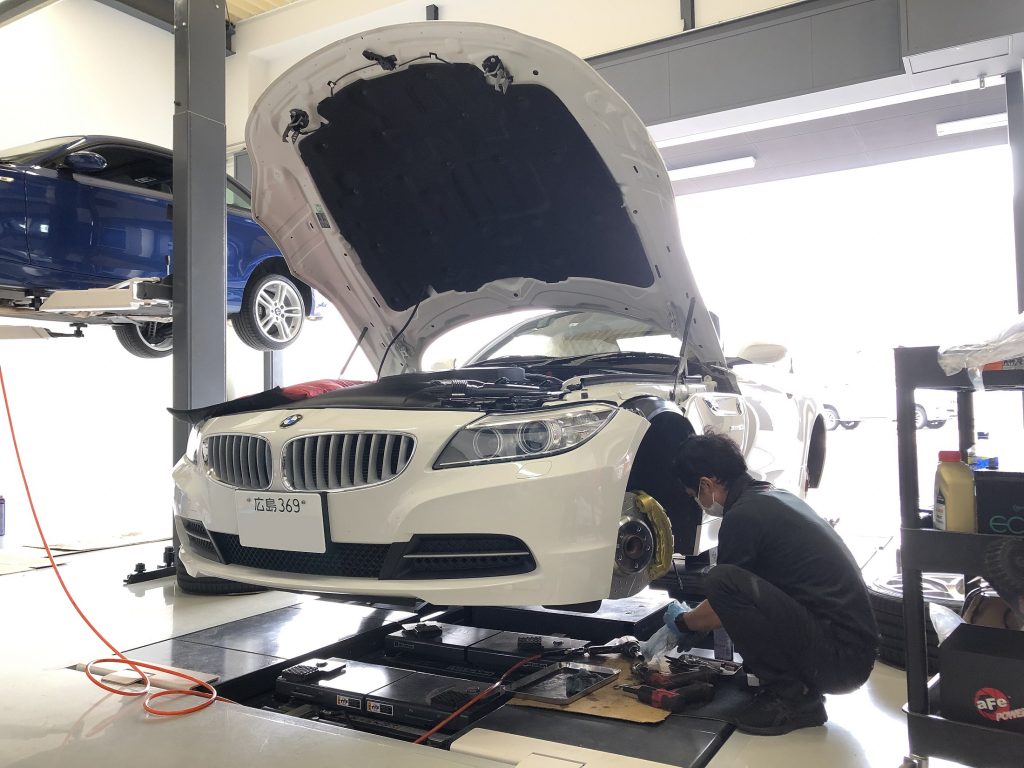 スタディ福岡にてBMW_PerformanceブレーキキットをE89Z4に取付！広島県よりご入庫頂きました。