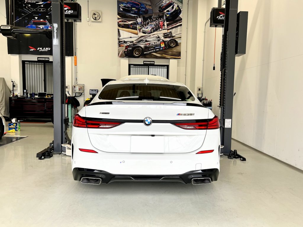 九州のBMW専門店スタディ福岡。
スタディオリジナルブーストアップモジュールにプラズマダイレクトでモアパワー!COXボディダンパーとアイバッハ車高調整でしなやかさと高い運動性能を!とにかく面白い(^^)