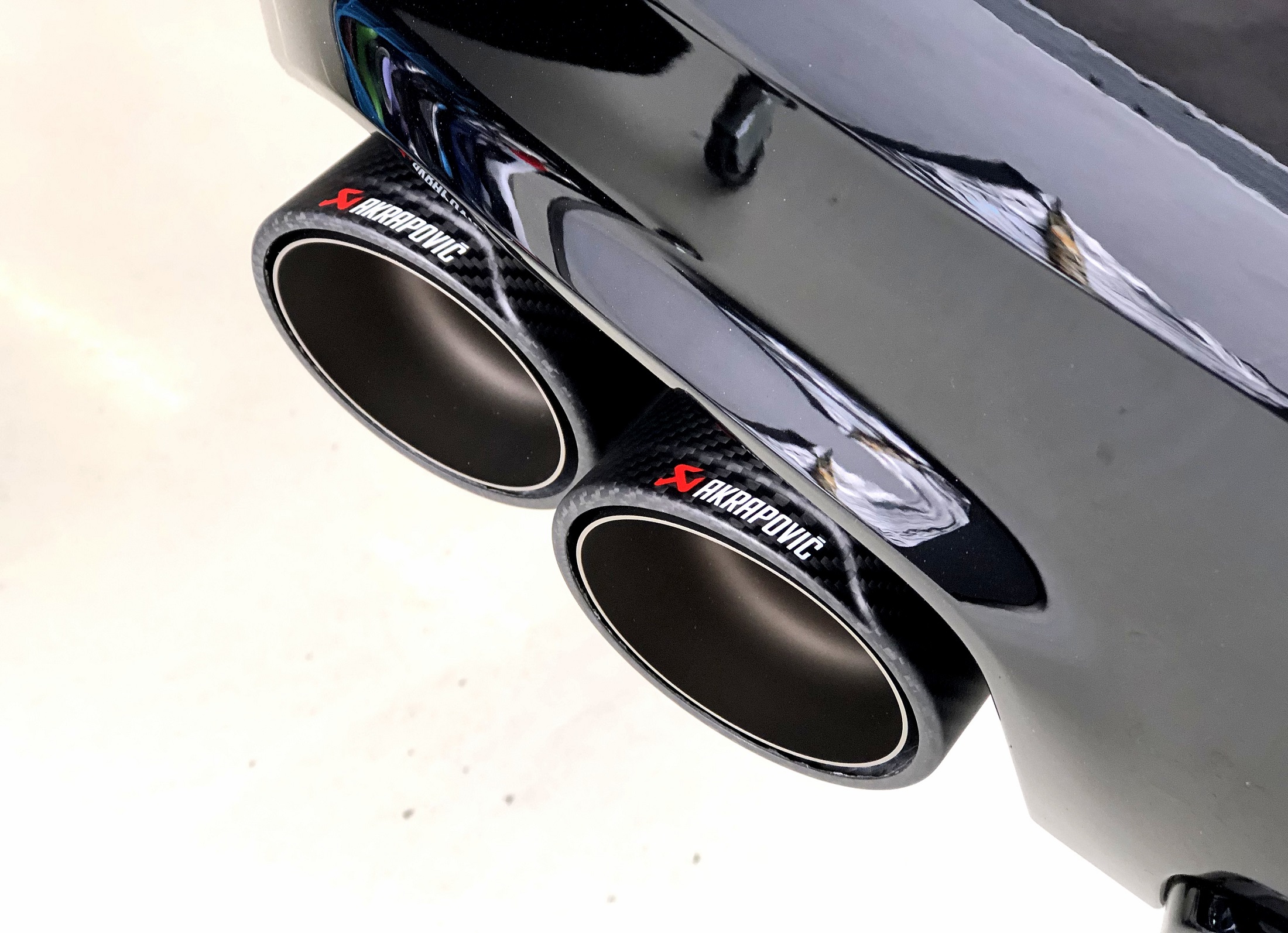 BMW新型4シリーズG22-M440iにAKRAPOVICお取付けさせて頂きました