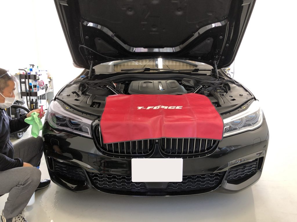 スタディ福岡にてダイヤモンドスウェルヘッドライトフィルムをBMWに施工しております!