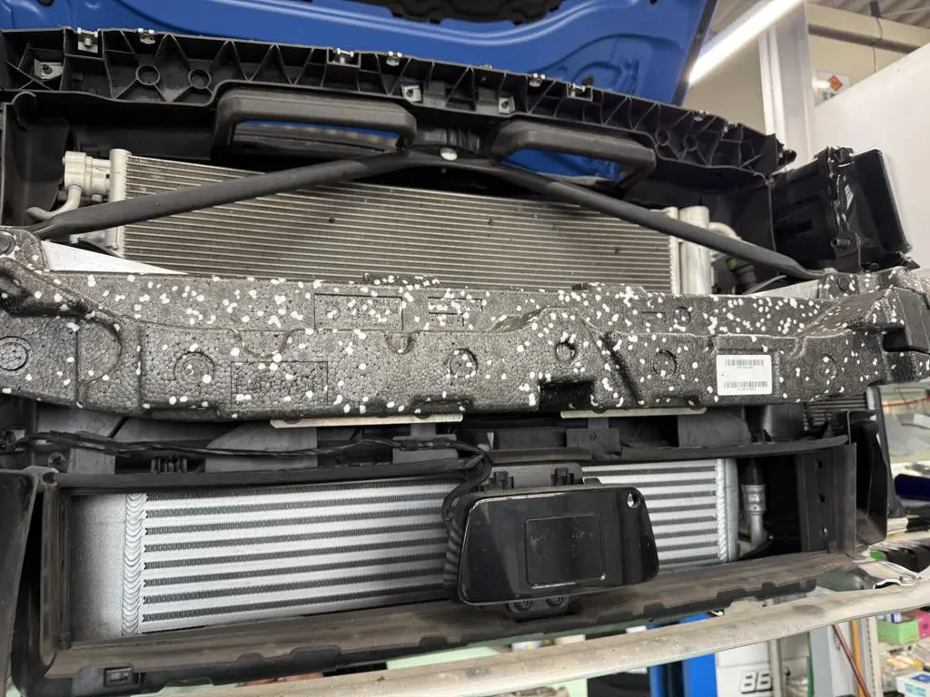 BMW F40 M135iXへStudieオリジナルBIGコアインタークーラーを装着です