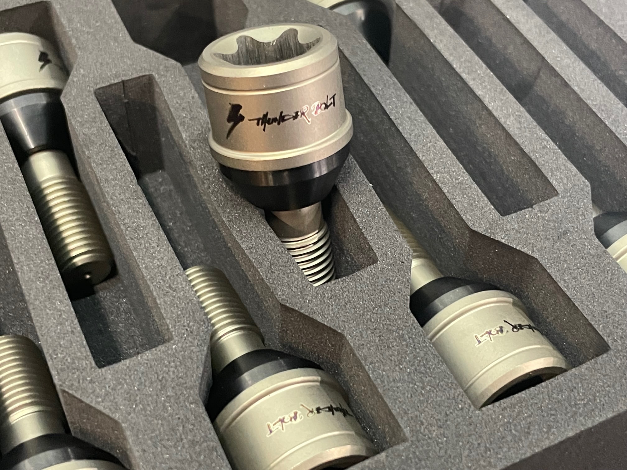 thunderbolt_titanium-6.jpg