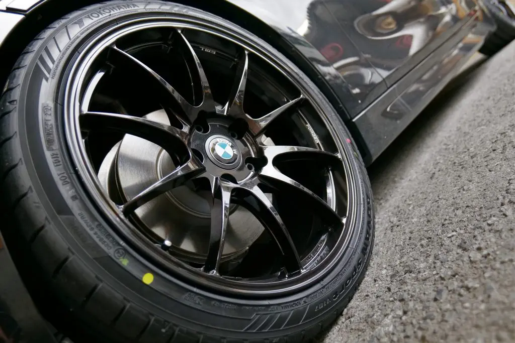 BMW F31 3シリーズツーリングにKW V1+TWS RS317+ADVAN V107装着 BMW F31 3シリーズツーリングにKW V1+TWS RS317+ADVAN V107装着
