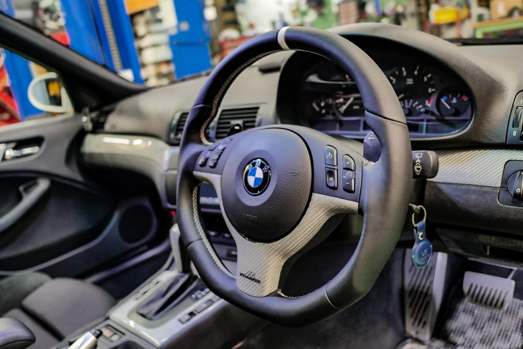 BMW E46にVERSPIELTカスタムオーダーステアリング♪ | Studie[スタディ]