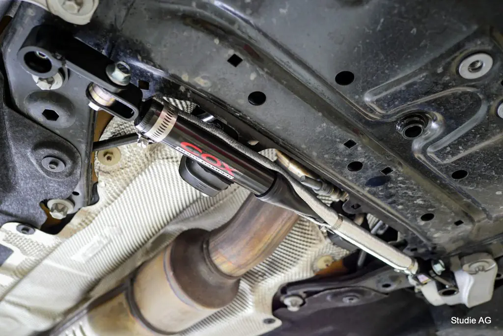 初めて自分のBMWにCOX BODY DAMPERを装着して感動したときの話