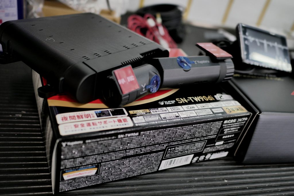 YUPITERU レーザーレーダー探知機Z210LとTW90diドライブレコーダーをBMW G21ツーリングに装着