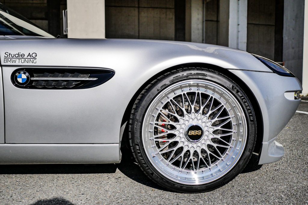 BMW Z8にBBS Super RS20インチ